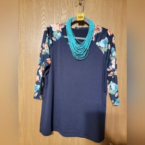 XXL Mid Length Sleeve Top with Necklace and Earrings